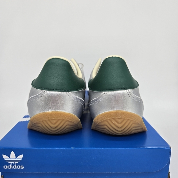 Adidas Country OG Women’s Sneakers Silver Metallic/Collegiate Green Size 7.5 New - Picture 4 of 8